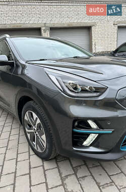 Внедорожник / Кроссовер Kia Niro 2021 в 