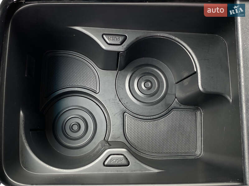 Внедорожник / Кроссовер Kia Niro 2021 в Львове