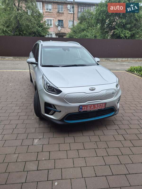 Внедорожник / Кроссовер Kia Niro 2019 в Дубно