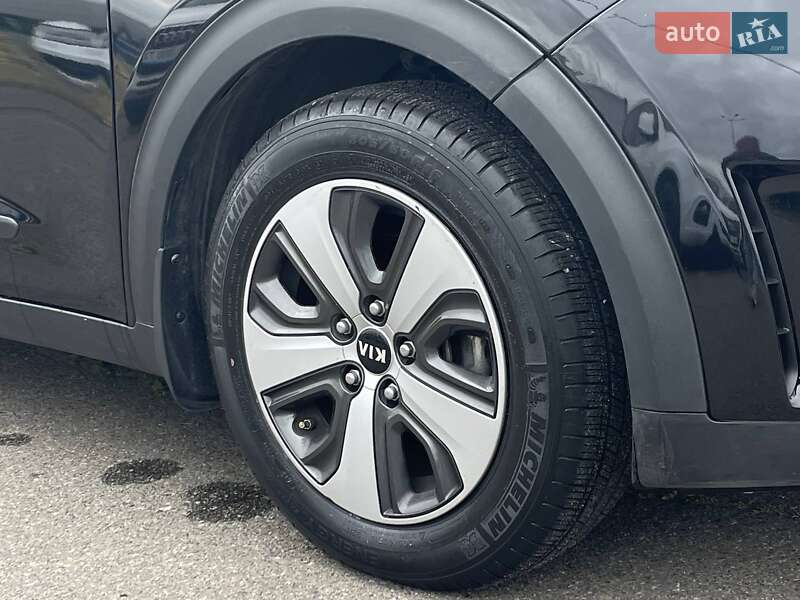Внедорожник / Кроссовер Kia Niro 2017 в Одессе