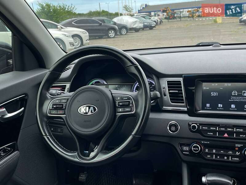 Внедорожник / Кроссовер Kia Niro 2017 в Одессе