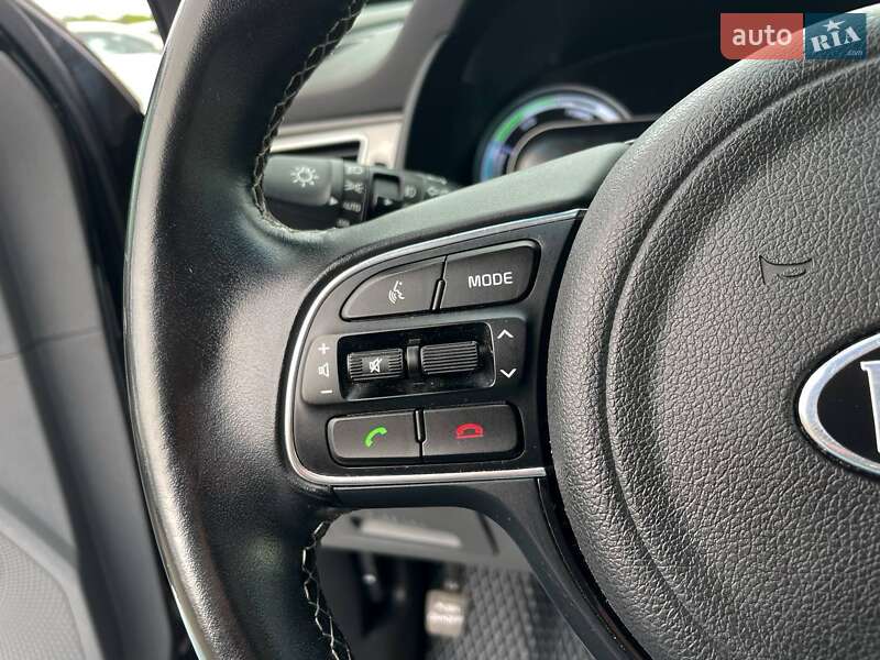 Внедорожник / Кроссовер Kia Niro 2017 в Одессе