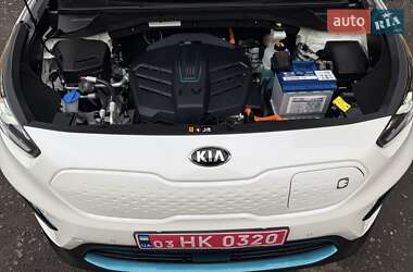 Позашляховик / Кросовер Kia Niro 2020 в 
