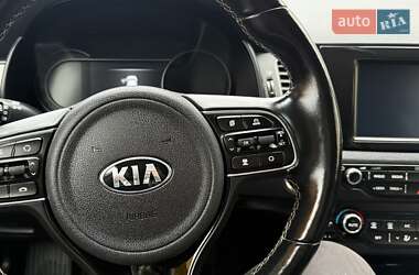 Позашляховик / Кросовер Kia Niro 2020 в 