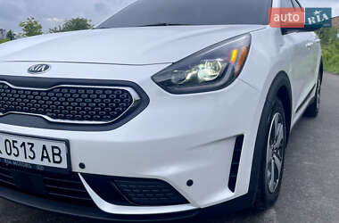 Внедорожник / Кроссовер Kia Niro 2017 в 