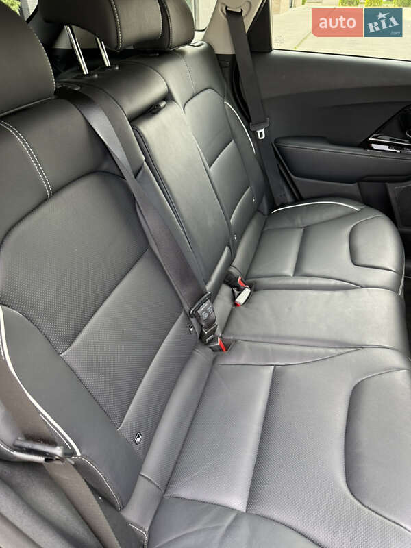 Позашляховик / Кросовер Kia Niro 2019 в Ужгороді фото 18 Позашляховик / Кросовер Kia Niro 2019 в Ужгороді