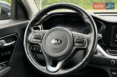 Позашляховик / Кросовер Kia Niro 2021 в 