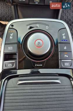 Внедорожник / Кроссовер Kia Niro 2020 в 