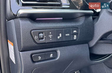 Позашляховик / Кросовер Kia Niro 2021 в 