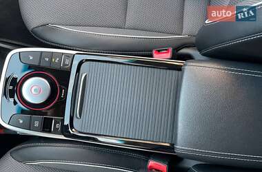 Позашляховик / Кросовер Kia Niro 2021 в 