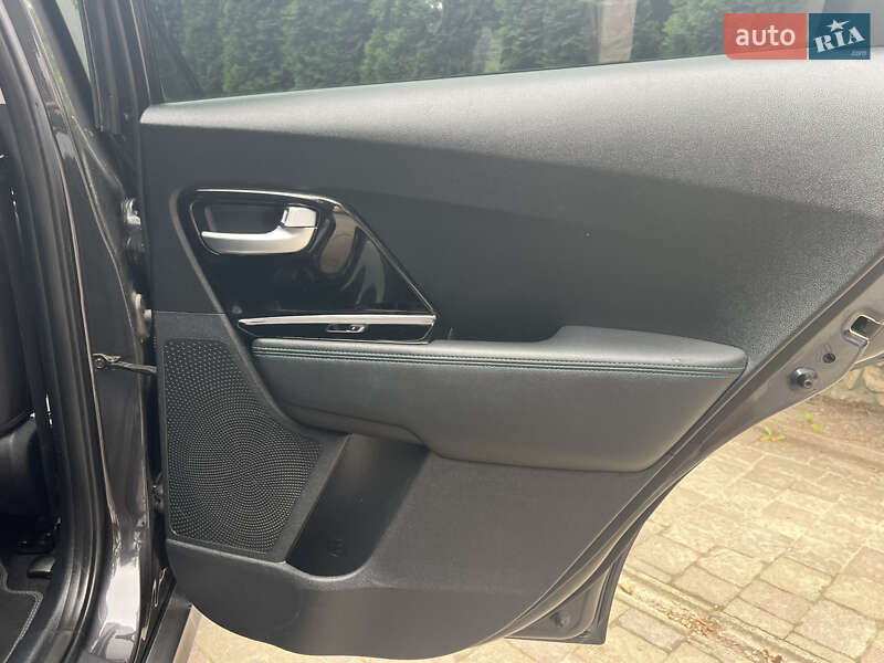 Позашляховик / Кросовер Kia Niro 2020 в Тернополі