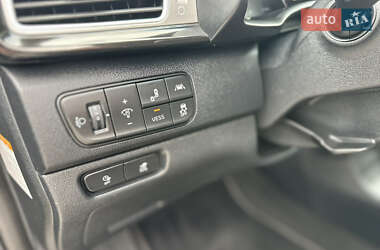 Внедорожник / Кроссовер Kia Niro 2019 в 