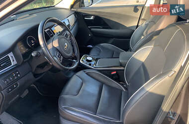 Позашляховик / Кросовер Kia Niro 2019 в 