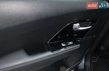 Позашляховик / Кросовер Kia Niro 2019 в 