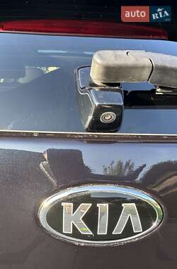 Позашляховик / Кросовер Kia Niro 2019 в 
