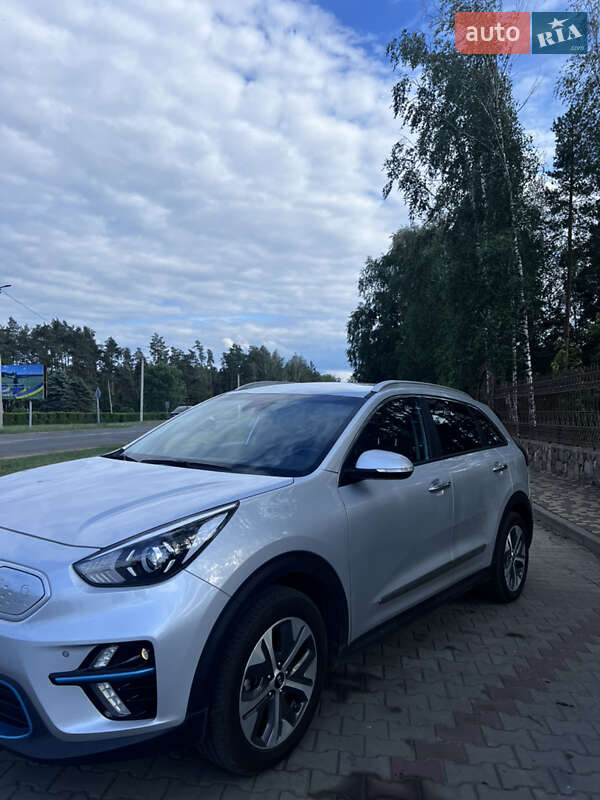 Внедорожник / Кроссовер Kia Niro 2021 в Луцке фото 3 Внедорожник / Кроссовер Kia Niro 2021 в Луцке