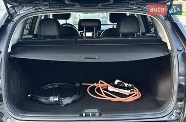 Позашляховик / Кросовер Kia Niro 2019 в 
