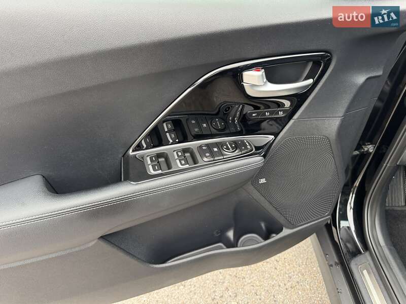 Внедорожник / Кроссовер Kia Niro 2019 в Киеве