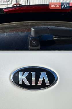 Позашляховик / Кросовер Kia Niro 2021 в 