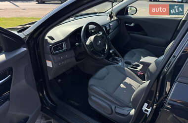 Позашляховик / Кросовер Kia Niro 2016 в 