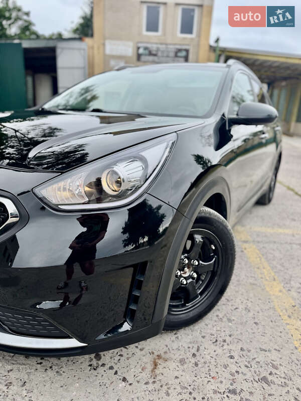 Внедорожник / Кроссовер Kia Niro 2018 в Киеве