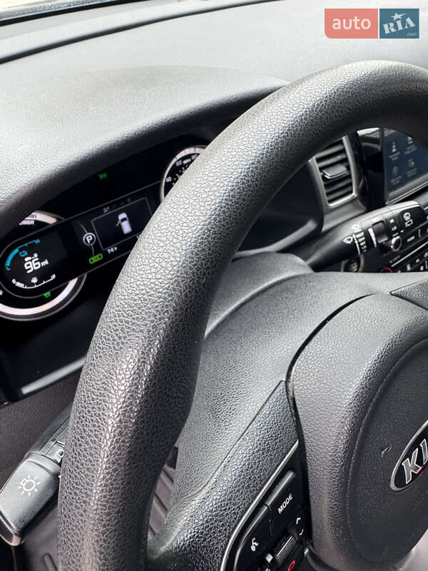 Внедорожник / Кроссовер Kia Niro 2018 в Киеве