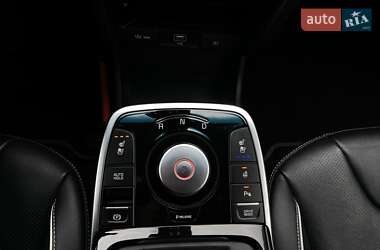 Позашляховик / Кросовер Kia Niro 2021 в 