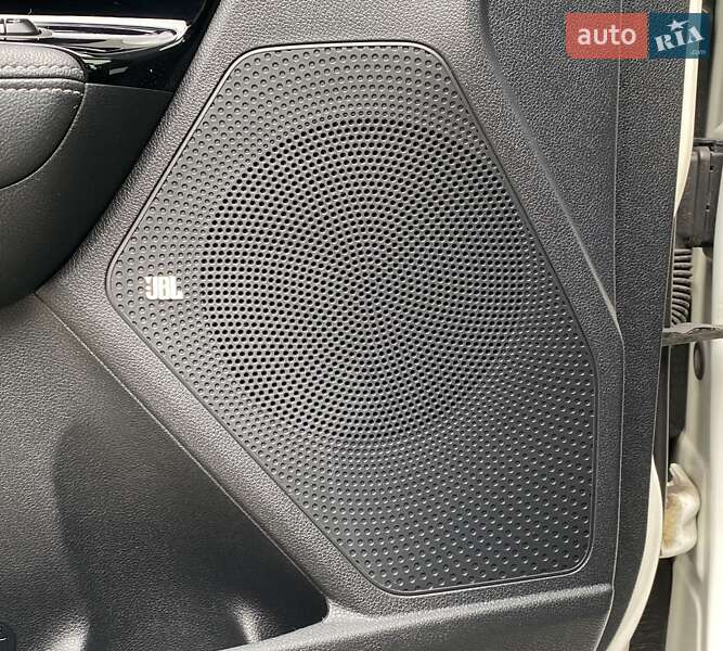 Позашляховик / Кросовер Kia Niro 2017 в Києві