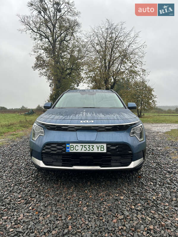 Внедорожник / Кроссовер Kia Niro 2023 в Новояворовске