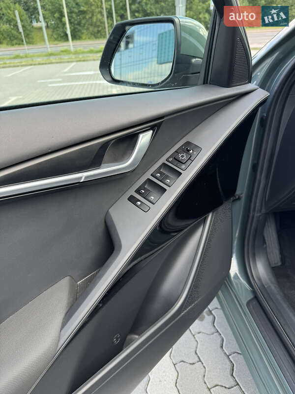 Внедорожник / Кроссовер Kia Niro 2023 в Львове