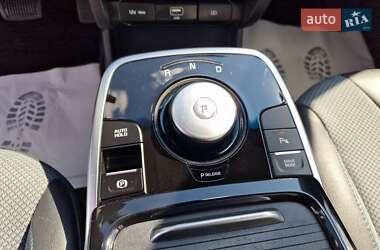 Внедорожник / Кроссовер Kia Niro 2021 в 