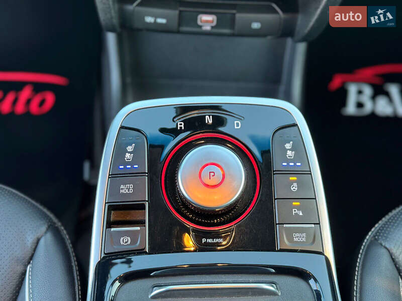 Внедорожник / Кроссовер Kia Niro 2019 в Нетешине