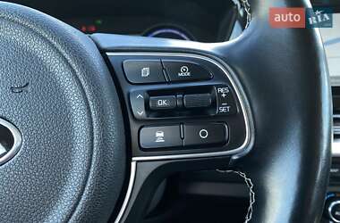 Внедорожник / Кроссовер Kia Niro 2021 в 