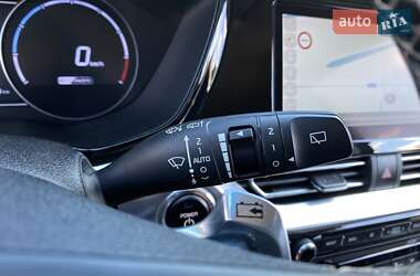 Внедорожник / Кроссовер Kia Niro 2021 в 