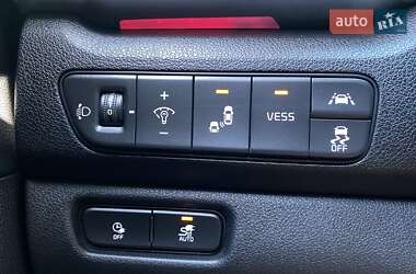 Внедорожник / Кроссовер Kia Niro 2021 в 