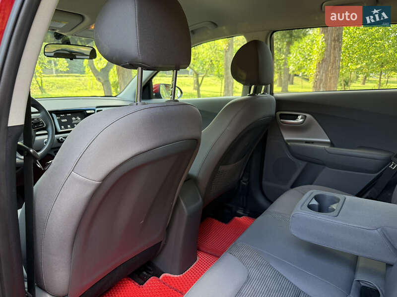 Внедорожник / Кроссовер Kia Niro 2017 в Киеве