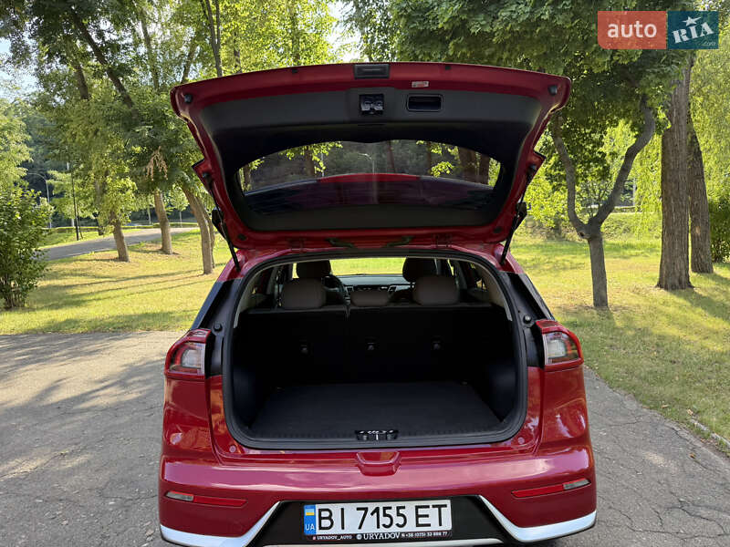Внедорожник / Кроссовер Kia Niro 2017 в Киеве