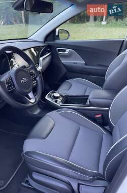 Внедорожник / Кроссовер Kia Niro 2021 в 