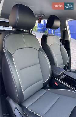 Внедорожник / Кроссовер Kia Niro 2021 в 