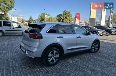 Внедорожник / Кроссовер Kia Niro 2017 в 