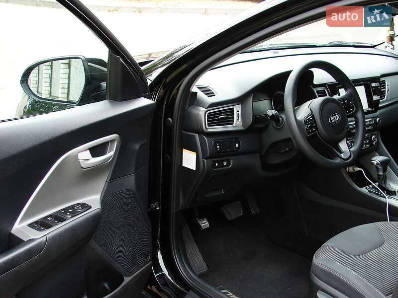Внедорожник / Кроссовер Kia Niro 2017 в Одессе