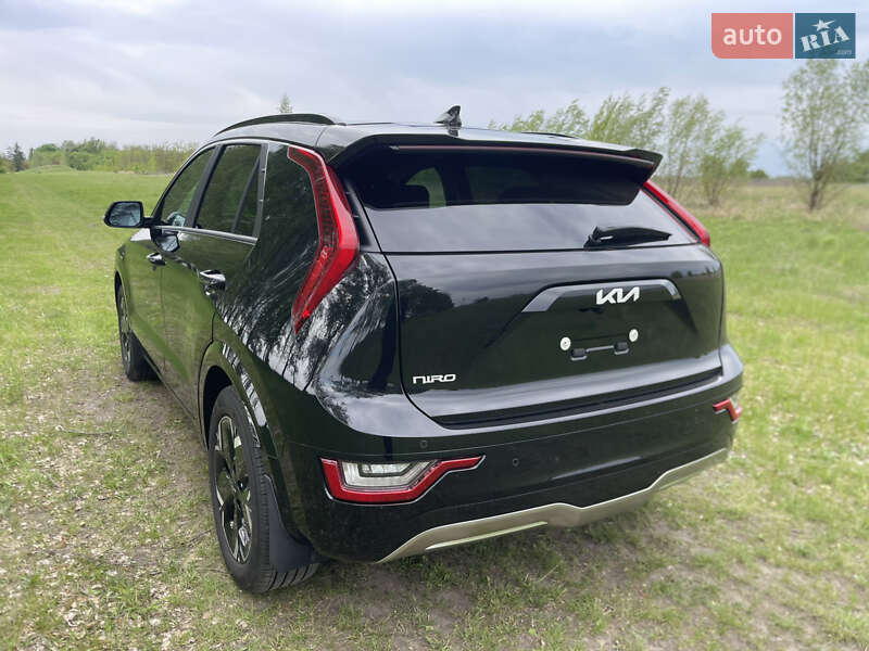 Позашляховик / Кросовер Kia Niro 2023 в Переяславі