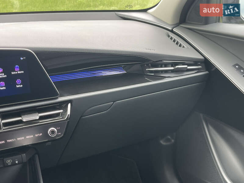 Позашляховик / Кросовер Kia Niro 2023 в Переяславі