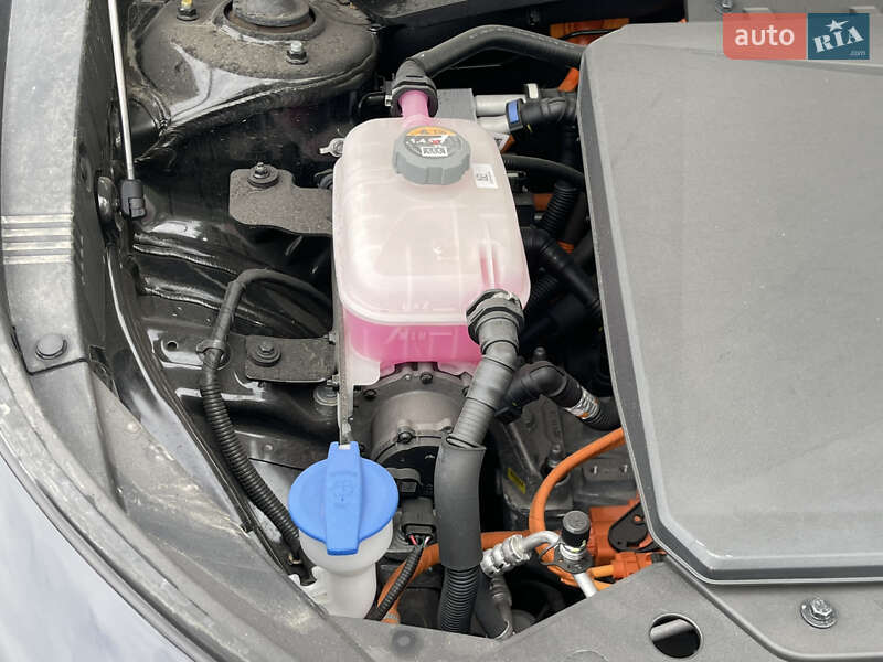 Позашляховик / Кросовер Kia Niro 2023 в Переяславі