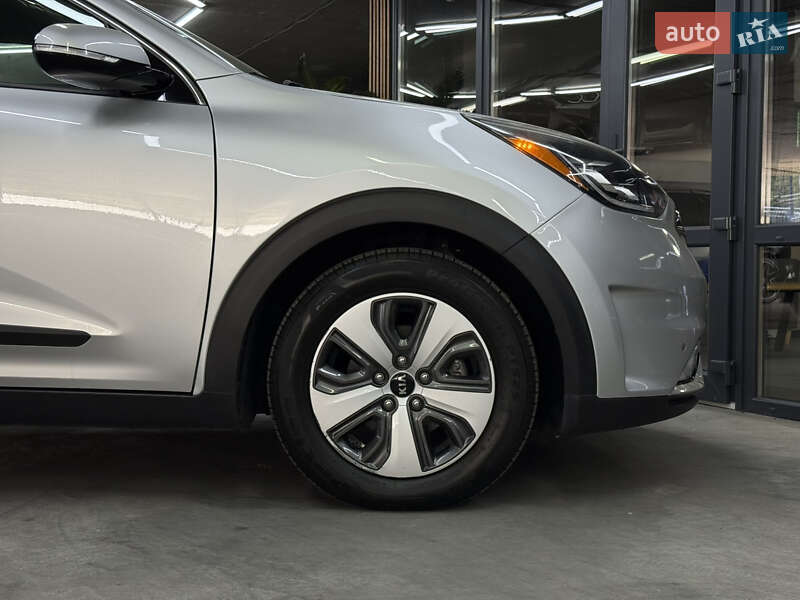 Позашляховик / Кросовер Kia Niro 2017 в Одесі фото 5 Позашляховик / Кросовер Kia Niro 2017 в Одесі