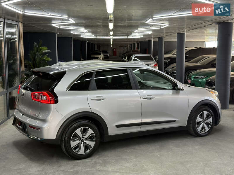 Позашляховик / Кросовер Kia Niro 2017 в Одесі фото 14 Позашляховик / Кросовер Kia Niro 2017 в Одесі