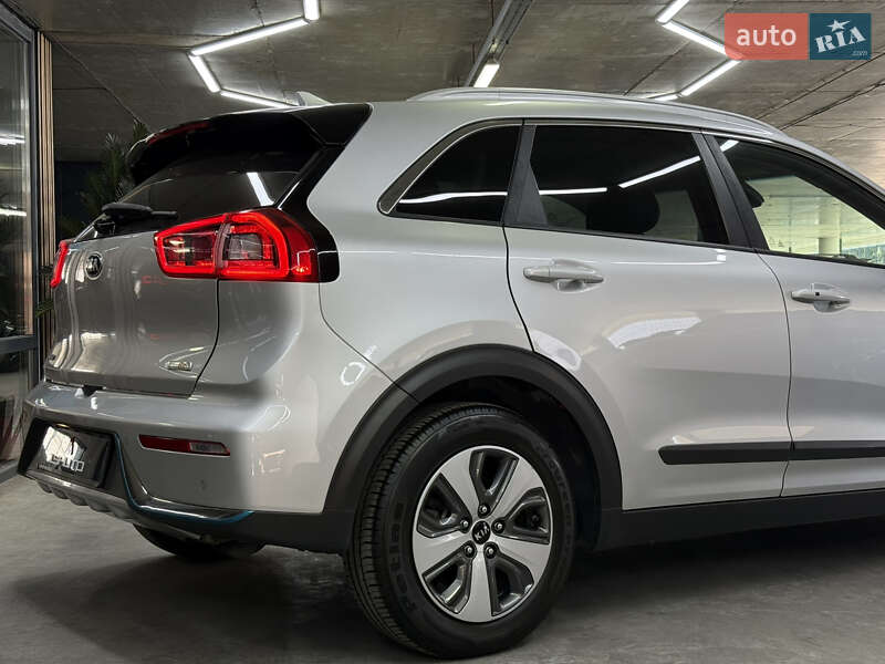 Позашляховик / Кросовер Kia Niro 2017 в Одесі фото 17 Позашляховик / Кросовер Kia Niro 2017 в Одесі
