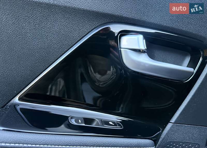 Позашляховик / Кросовер Kia Niro 2020 в Львові