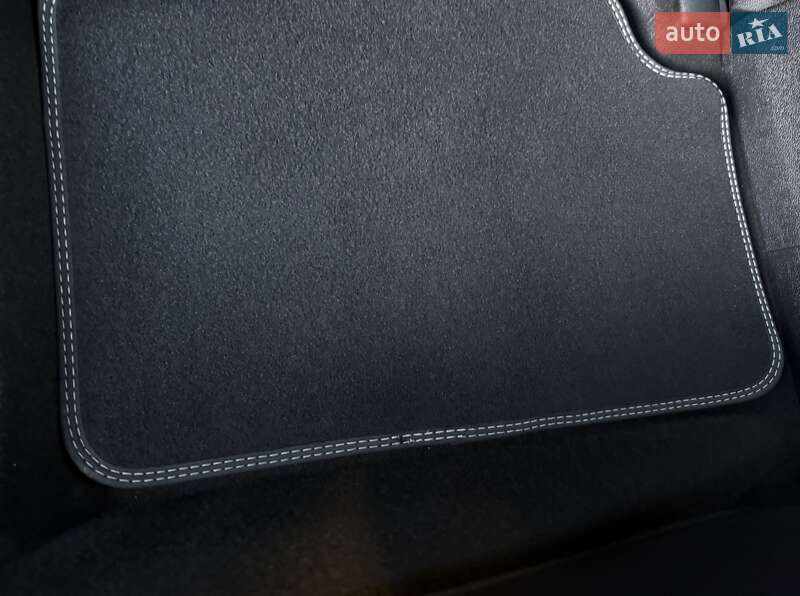 Позашляховик / Кросовер Kia Niro 2020 в Львові