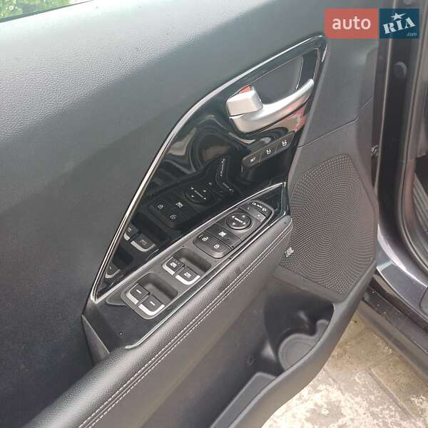 Внедорожник / Кроссовер Kia Niro 2020 в Дубно